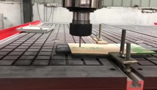 空冷木材 CNC ルーター 3 軸木工機械切断彫刻機 1325