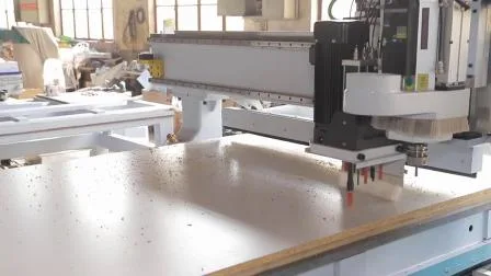 Hica 3 軸 CNC ネスティングフライス盤、日本製サーボモーター搭載